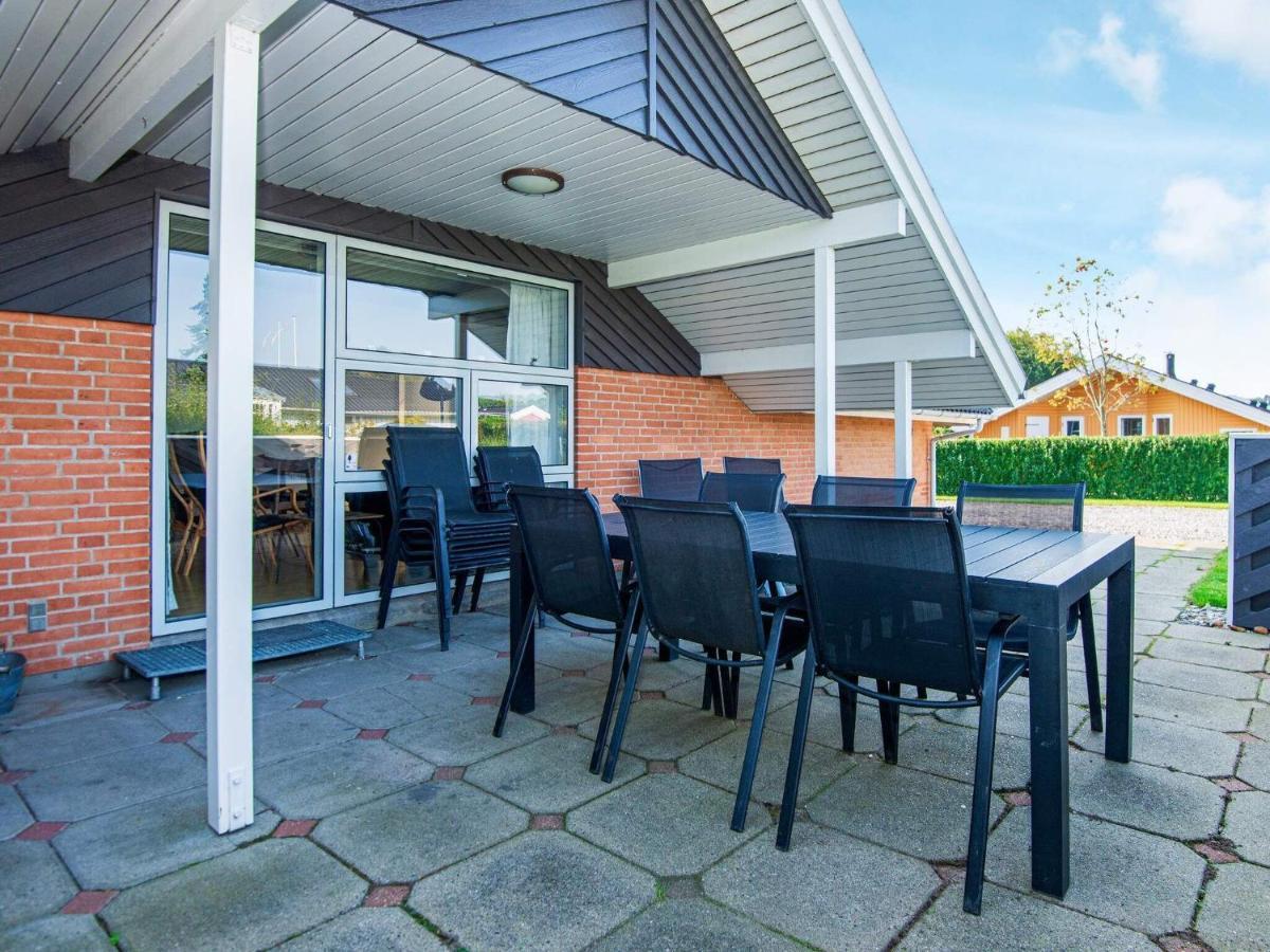 10 Person Holiday Home In Juelsminde Sonderby  Экстерьер фото